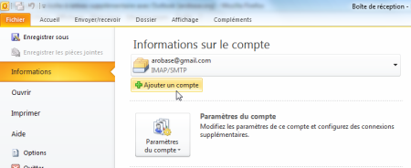 votre nom, votre adresse e-mail et le mot de passe associé. Outlook